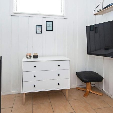 4 Person Holiday Home In Hemmet Kültér fotó
