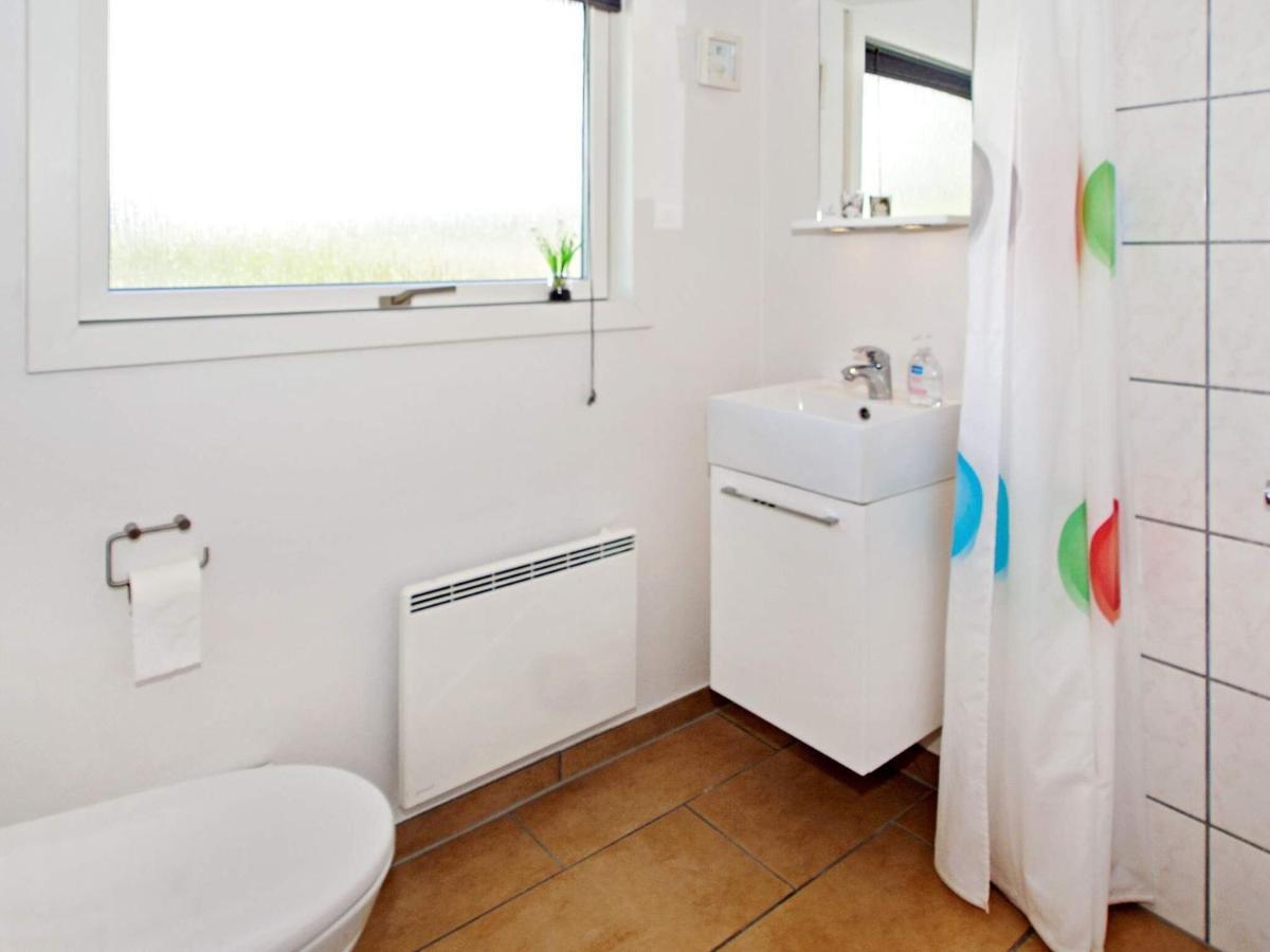 4 Person Holiday Home In Hemmet Kültér fotó